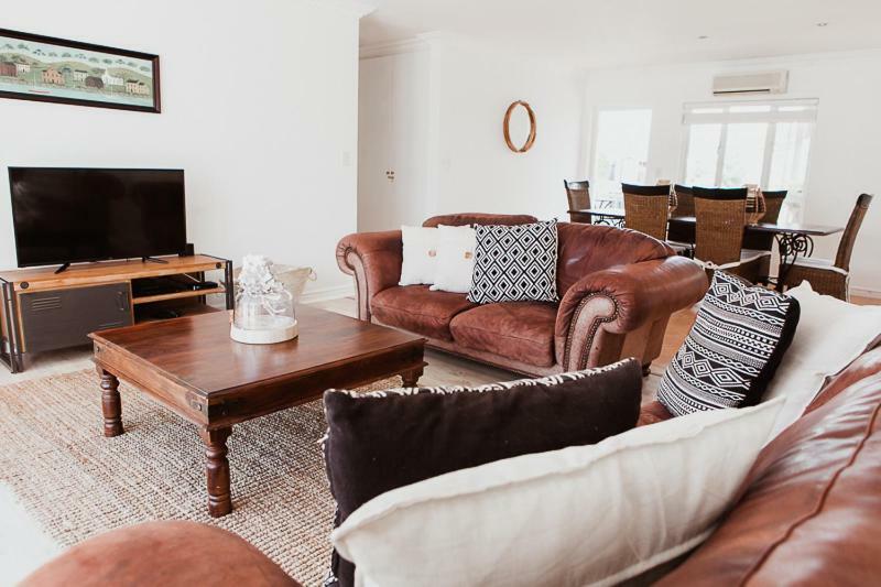 One On Gray Apartment Knysna Buitenkant foto